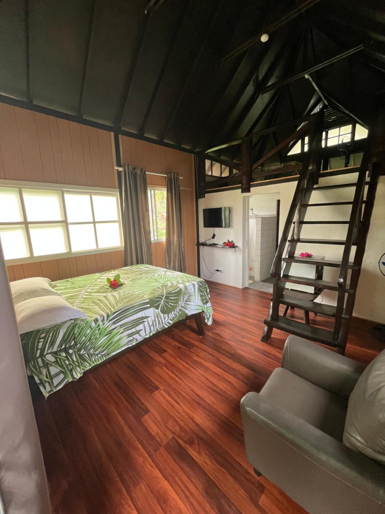 Pension Hibiscus Taha'A Vaitoare  Extérieur photo